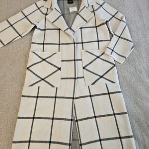 Cliche’ White & Black Plaid Longline Coat NWT Size S Fits M-L Below Knee